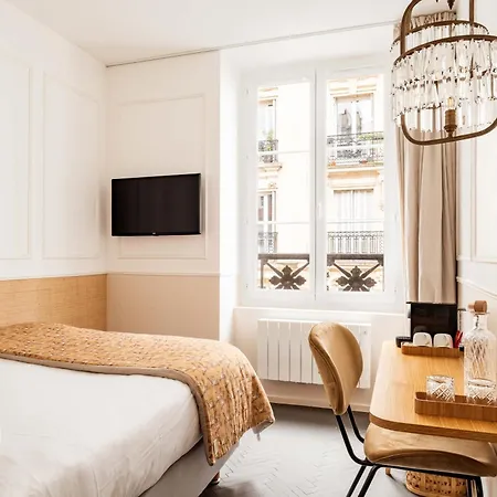 Hotel Maison Traversiere Paris