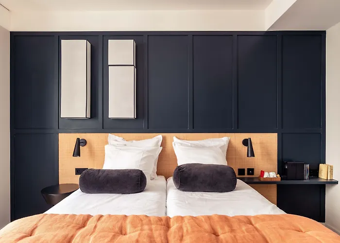 Hotel Maison Traversiere Paris