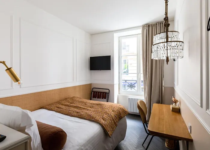 Hotel Maison Traversiere 4*