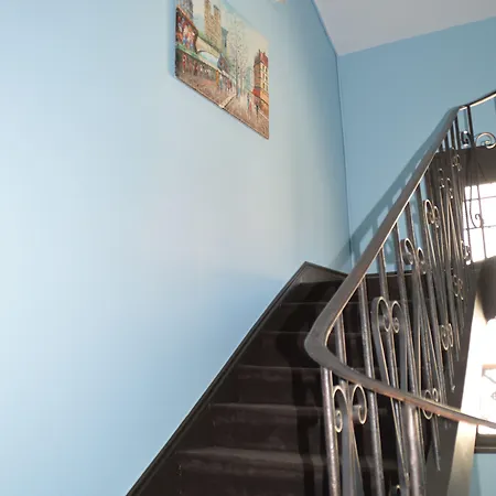 Maison Traversiere Paris