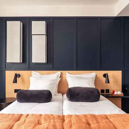 Hotel Maison Traversiere Paris