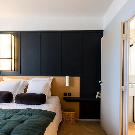 Maison Traversiere Hotel