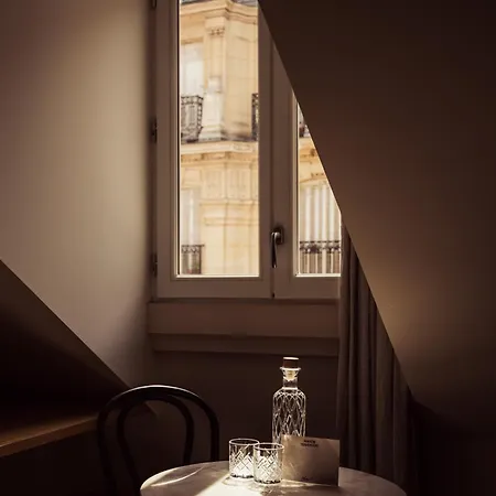 Maison Traversière 4* Parigi