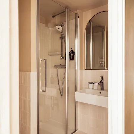 Maison Traversiere Hotel