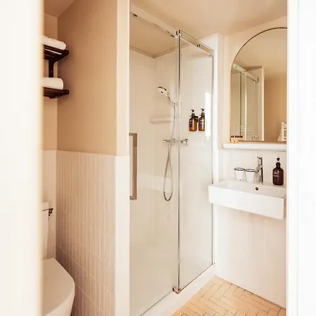 Maison Traversière 4* Parigi