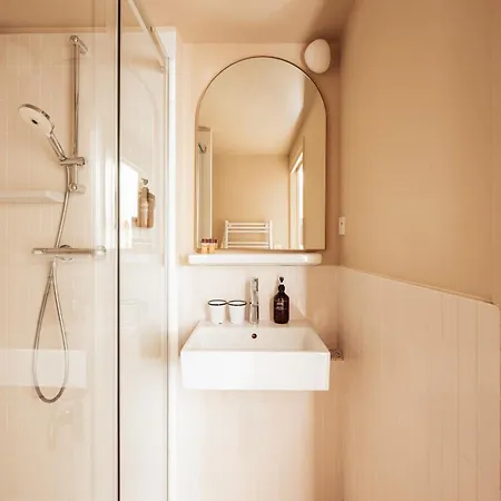 Maison Traversiere Hotel 4*