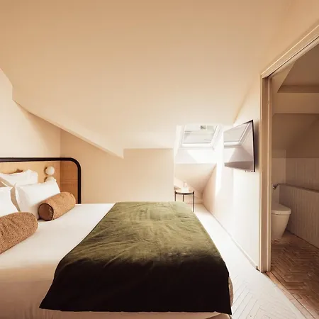 Maison Traversiere Hotel 4*