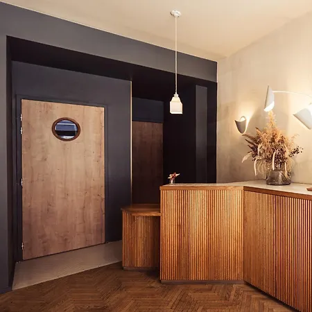 Maison Traversiere Hotel 4*