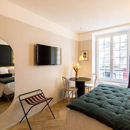 Maison Traversiere فندق 4*