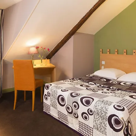 Hotel Maison Traversiere 4*