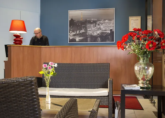 Hotel Maison Traversiere 4*