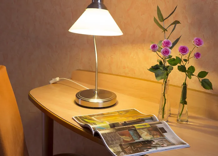 Hotel Maison Traversiere Paris